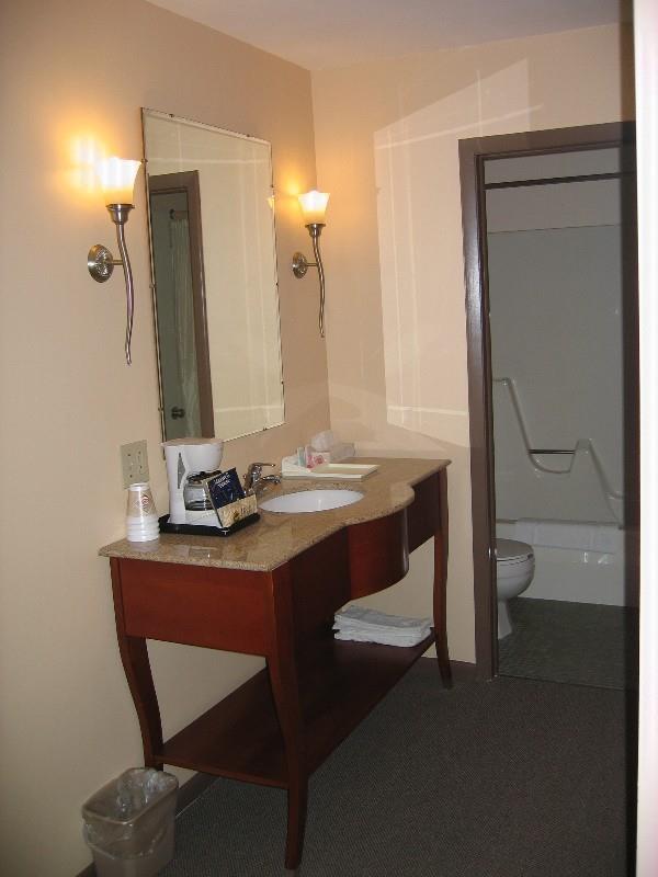 Red Carpet Inn On The Lake - Oneonta Room photo