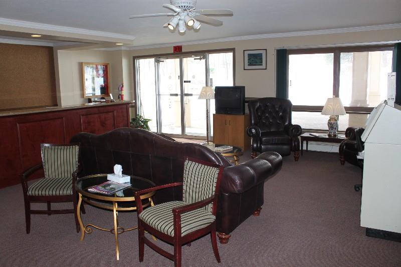 Red Carpet Inn On The Lake - Oneonta Interior photo