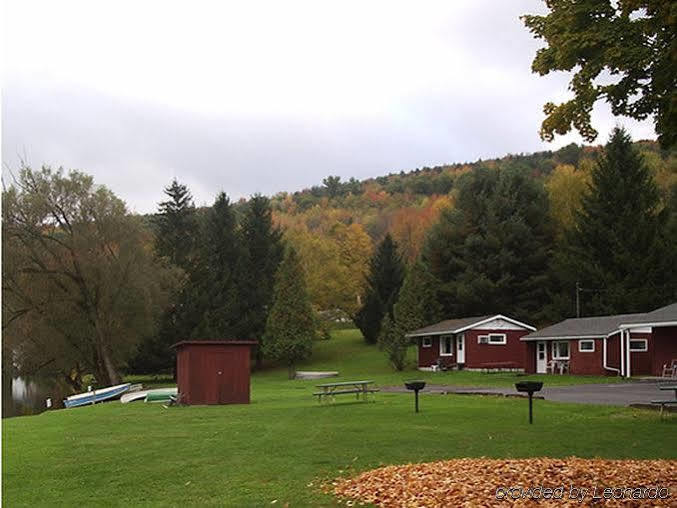 Red Carpet Inn On The Lake - Oneonta Exterior photo