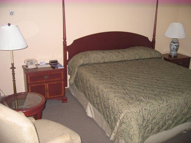 Red Carpet Inn On The Lake - Oneonta Room photo